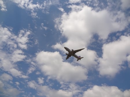 Landing Run - plane, airplane, aircraft, jet, sky