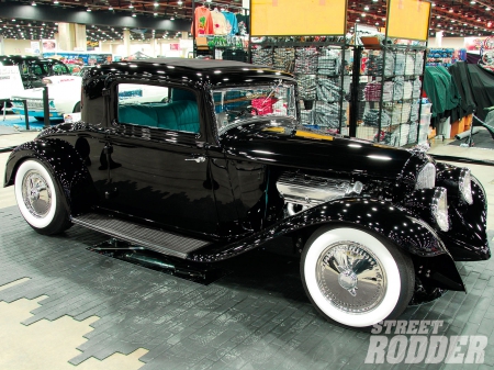 1932 Plymouth PB Coupe - 1932, Whitewalls, Black, Classic