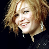 Julia Stiles