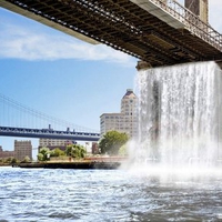 Brooklyn Bridge Waterfall