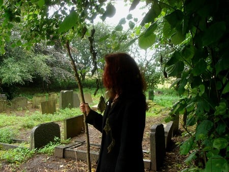 watching over the dead - girl, cemetery, gothic, graveyard