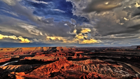 GRAND CANYON AT SUNSET - landscape, erosion, clouds, red, river, skies, cliffs