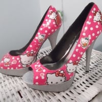 Hello Kitty Shoes