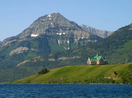 Waterton Lakes National Park, Alberto, Canada - sky, water, national, lakes, architecture, green, house, grass, land, lake, mountain, waterton, park, nature, blue, canada, alberto