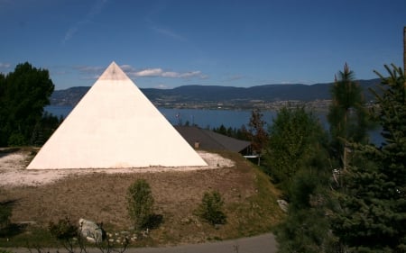 Summerhill Pyramid Winery - canada, pyramid, lake, winery