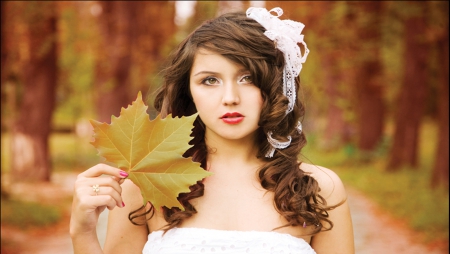 â™¥~Autumn Beauty~â™¥ - beauty, bows, pale skin, autumn, laces, leaf, bride, green eyes, fall, beautiful