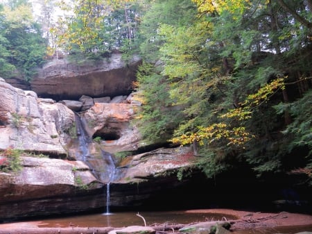 Ash Cave Waterfall in Autumn - stone, ohio, trees, pine, parks, waterfall, nature, fall, forest, cave, hocking hill, cliffs