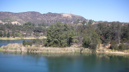 Hollywood Reservoir - hollywood, nature, california, reservoir, water, mountains