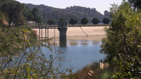 Hollywood Reservoir - hollywood, dam, california, reservoir, water