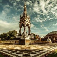 prince albert memorial park in kensington gardens