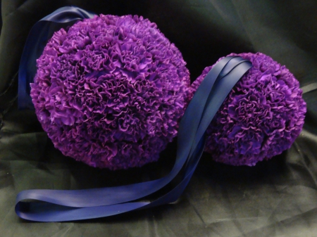 â€¢â€¢â€¢ A Purple Wedding Day â€¢â€¢â€¢ - balls, purple, satin, ribbons, blue, carnations