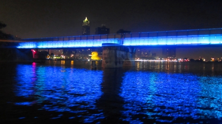  Night Bridge - river, Yellow duck, blue light reflection, Bridge, Night Scene