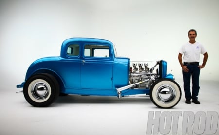 The Bright Blue â€™32 - classic, ford, motor, hotrod