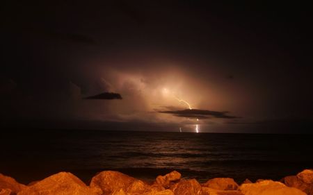 Deadly Strike - ocean, lightning