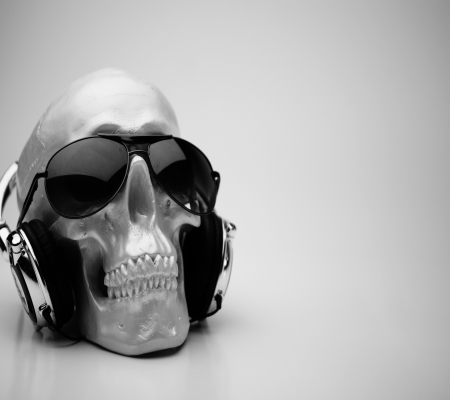 head phone - gothic, desktop, skull, monster, fantasy, horror, movies, games, cyborg, art, wallpaper, bones