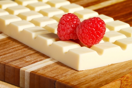 *** White chocolate *** - yummy, dessert, sweet, food, rasberries