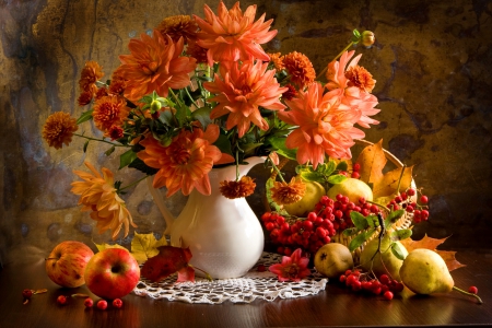 Autumn still life - pretty, room, leaves, flowers, elegance, apples, nice, fruits, pears, vase, delicate, beautiful, lovely, still life, bouquet, harmony, berries, arrangement, autumn, tender