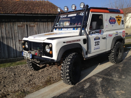 Land Rover Defender - rally, thrill, offroad, 4x4