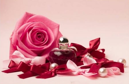 Perfume of rose - perfume, bottle, femininity, beauty, lovely, petals, pink, red, rose, pearl