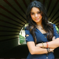 vanessa hudgens gorgeous brunette