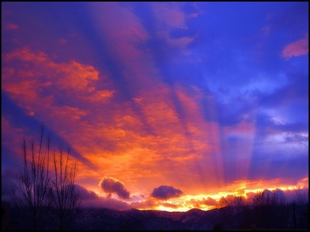 Splendor sky - rays, sky, blue, orange, sunset