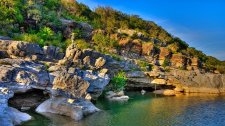 lake shore at pedernales falls state park texas - coves, shore, bushes, lake, rocks