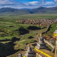 litang town and monastery in sichuan china