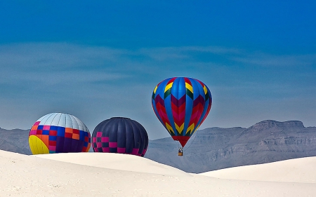 White Sands Park, New Mexico - Balloons, Sand, Desert, USA