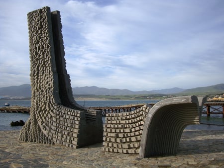 Doesn't it look like a whale? - los vilos, monument, chile, sculpture