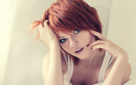 Redhead Look - beauty, redhead, pretty, girl, look, lovely