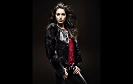 Emily Didonato - black, woman, autumn, red, model, girl, emily didonato