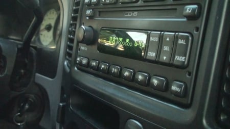 Ford Escape Radio - stock, ford, radio, exscape, picture