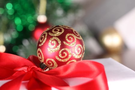 Happy Holidays - bokeh, ball, balls, christmas ball, tree, christmas, christmas tree, magic christmas, xmas, gift, merry christmas