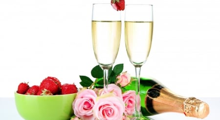 * For a romantic evening * - drink, flowers, roses, strawberry, champagne, glasses, romantic, pink roses