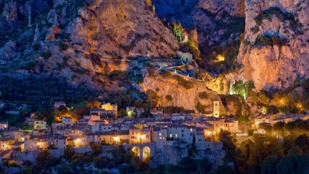 gorgeous town of moustiers saint marie france - town, lights, cliffs, evening, mountain, ancient