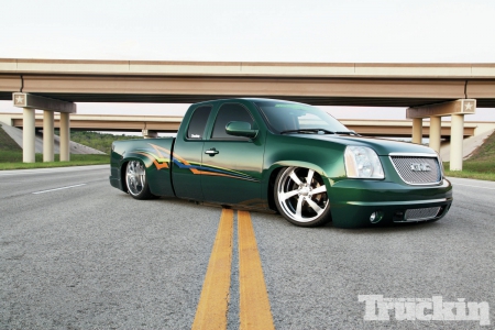 Twisted - green, 2008, slammed, truck