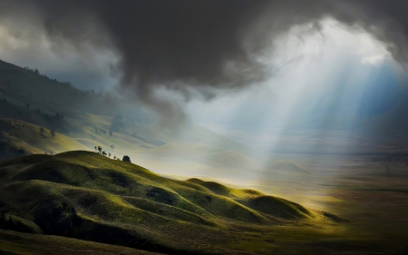 heavenly sun beams - sunbeams, hills, grass, clouds