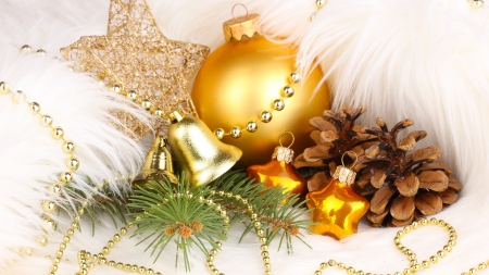 Golden Christmas - feathers, bell, shine, beads, gold, christmas, bright, fir, star, decorations, pine cones, golden, feliz navidad