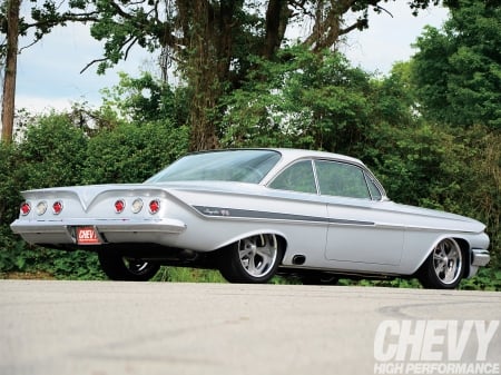 1961-Chevy-Impala - Silver, Bowtie, GM, Classic