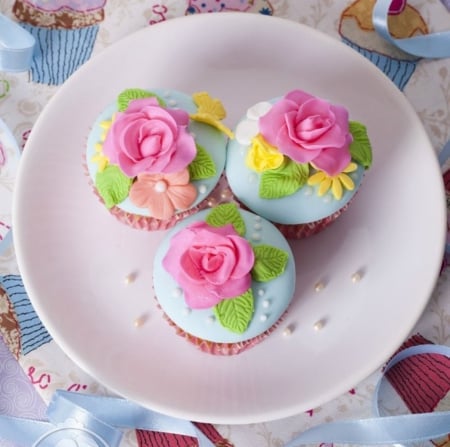 Cupcakes - pink, yummy, abstract, cuocakes