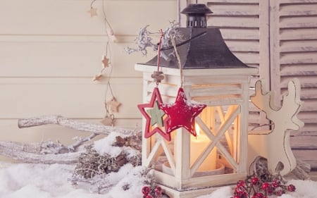 Lantern - pretty, magic, snowflakes, snow, forest, holiday, kindness, frost, nice, sky, mood, trees, winter, beautiful, snowy, lovely, tree, christmas, ice, care, new year, cold, park