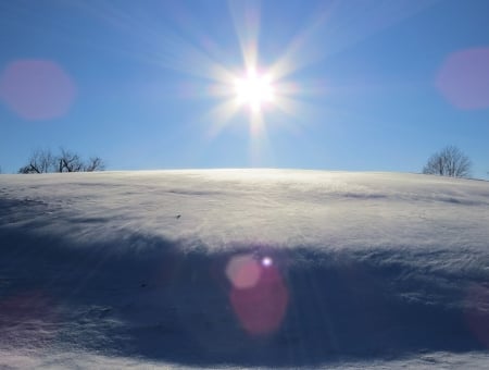 Winter Sun Glow - sparkle, winter, snow, snowbank, sunrays, nature, field, sun, sky