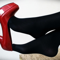 Red-heels-Black-hose