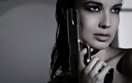 Berenice Marlohe - 007, woman, gun, girl, beauty, Berenice Marlohe, actress