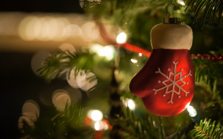 ⁂ Christmas Mood ⁂ - christmas, bokeh, snowflake, red, green, lights, ornament, tree