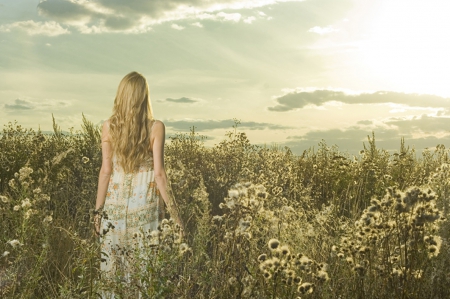 :) - foeld, lady, model, soft