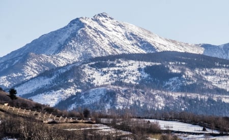 Varful Pietrosul din Muntii Rodnei - frig, munte, zapada, inaltime