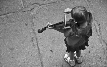 *** Small violinist *** - little, people, violinist, small, girl