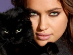 A Irina Shayk and Cat