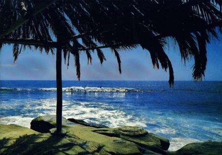 Solitude By The Sea - sea, hut, ocean, sky